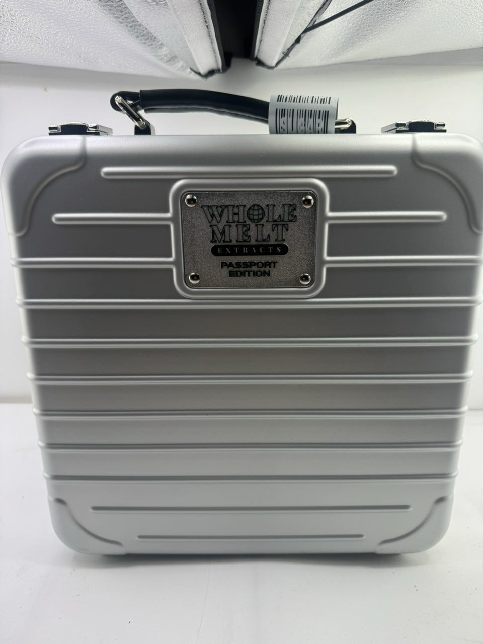 JPEG image-4945-8D8A-F5-4 whole melt extracts passport edition